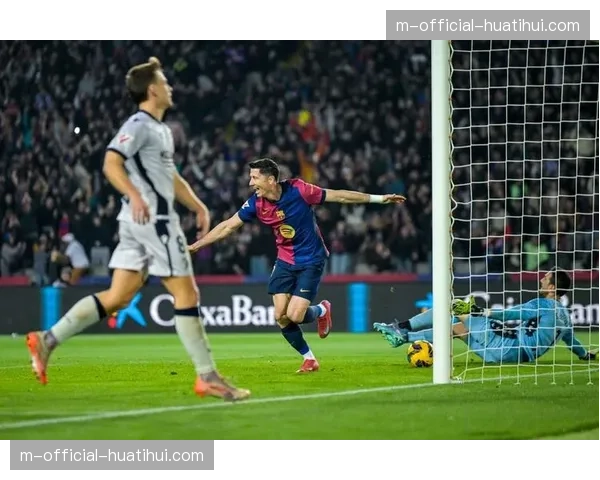 巴萨客场对阵奥萨苏纳历史战绩：近五次三胜两平